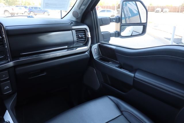 Used 2024 Ford F250 Lariat AWD/4WD image 9