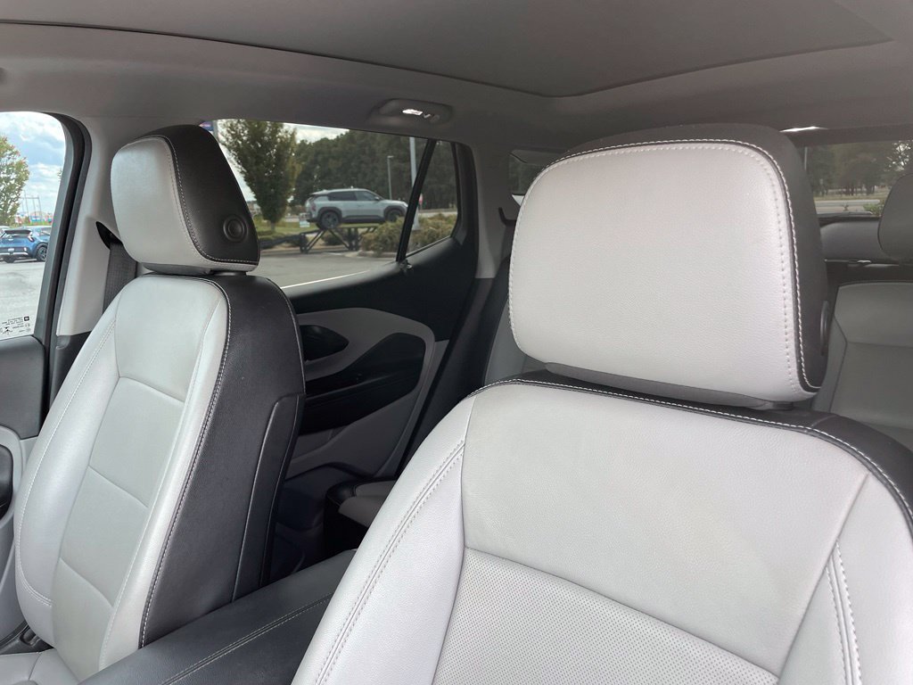 Used 2022 GMC Terrain SLT FWD image 23