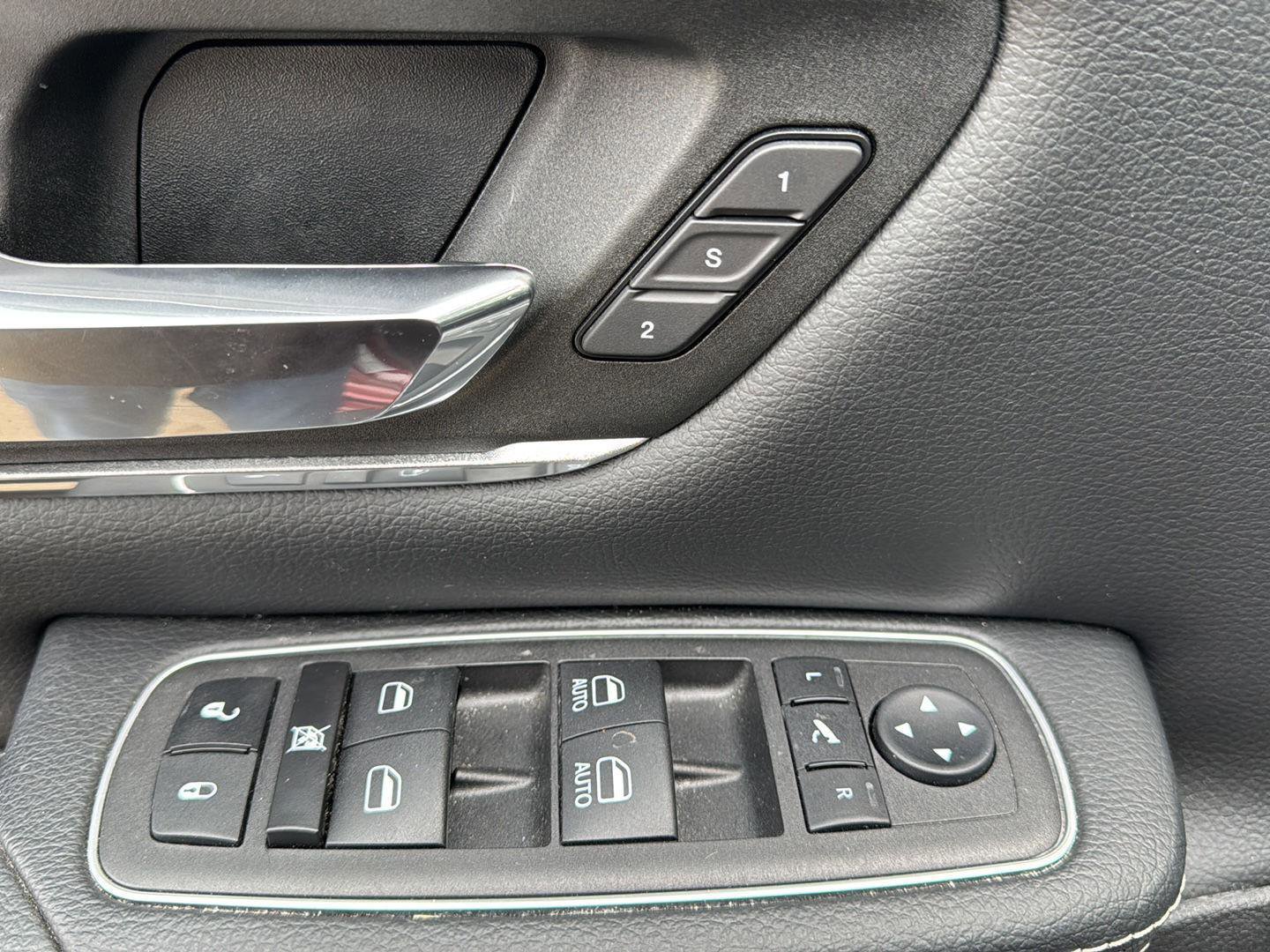 Used 2023 RAM 1500 Laramie image 12