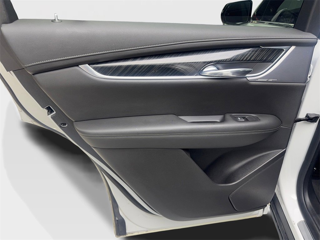 Used 2021 Cadillac XT6 Premium Luxury image 38