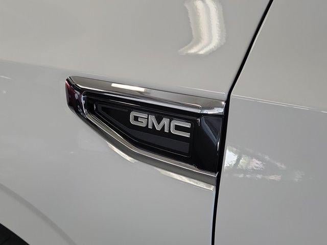 Used 2024 GMC Yukon SLT RWD image 9