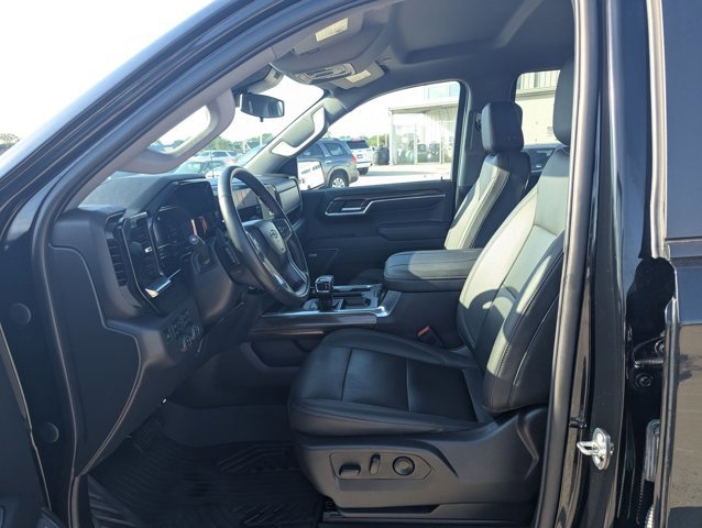 Used 2023 Chevrolet Silverado 1500 RST AWD/4WD image 14