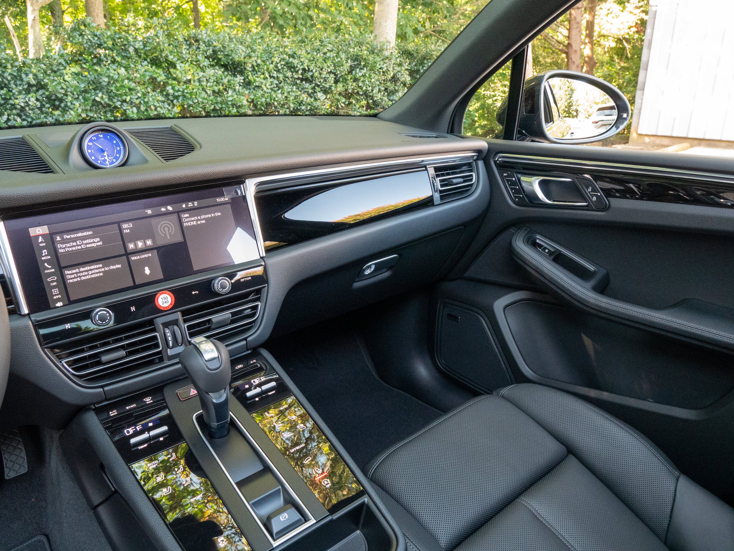 Certified 2026 Porsche Macan AWD/4WD image 20