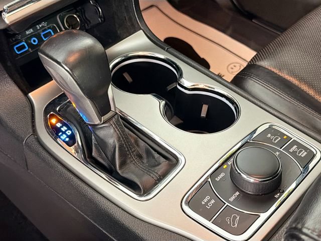 Used 2018 Jeep Grand Cherokee Overland w/ Jeep Active Safety Group image 17