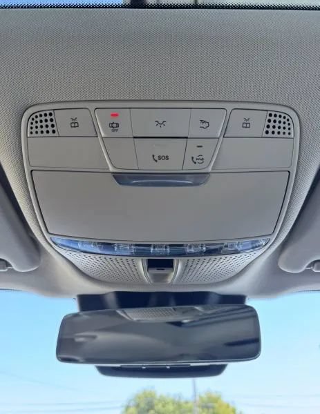 Used 2022 Mercedes-Benz GLC 300 w/ Premium Package Lite image 39