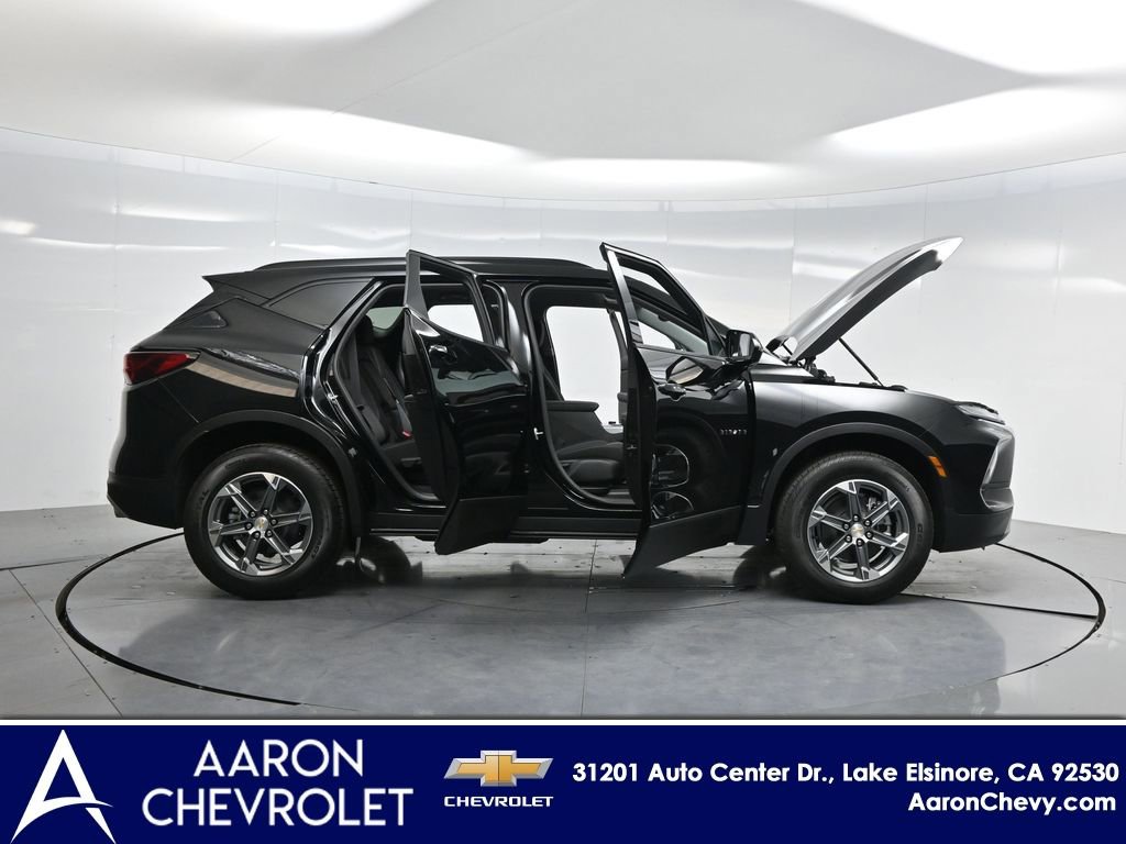 New 2026 Chevrolet Blazer LT w/ Convenience Package image 3