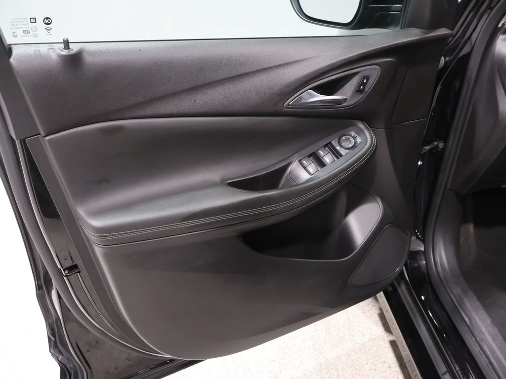Used 2024 Buick Encore GX Sport Touring AWD/4WD image 11