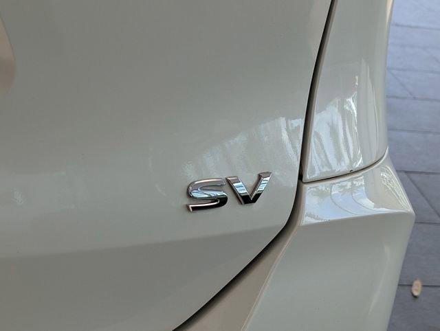 Used 2019 Nissan Rogue SV w/ Premium Package FWD image 12