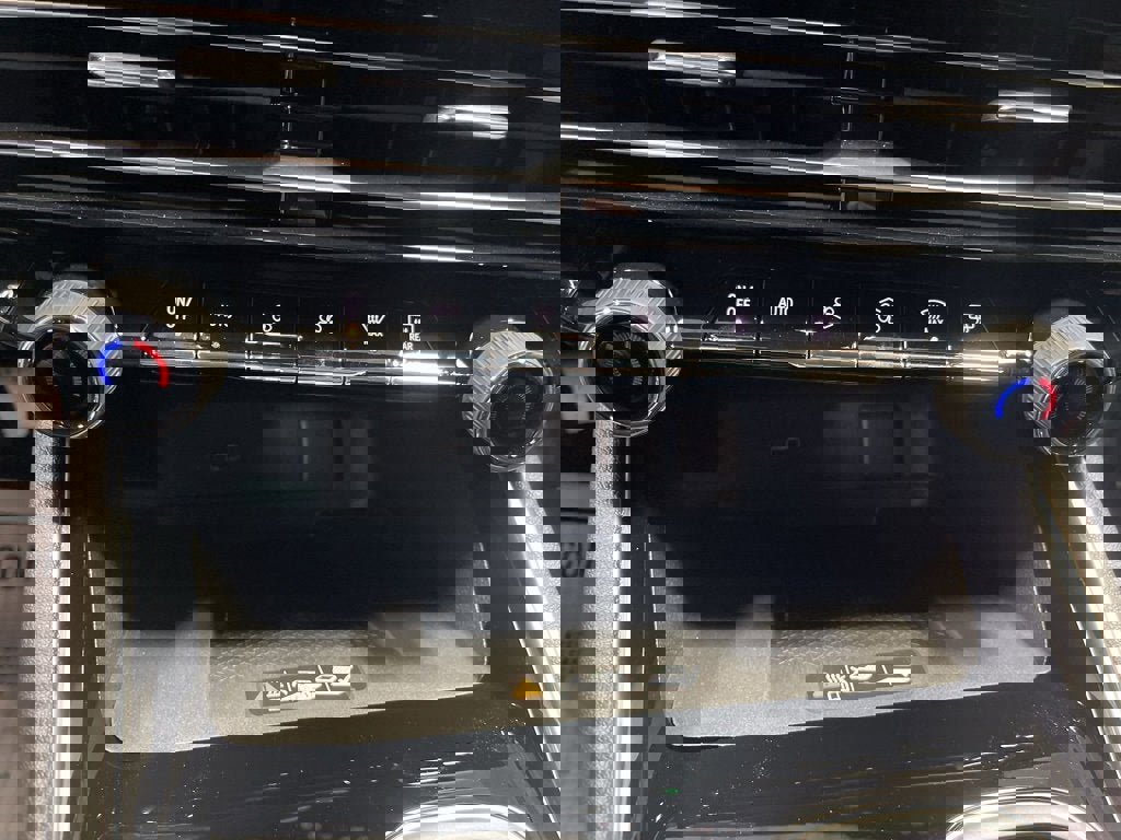 New 2026 Chevrolet Traverse LT w/ Sun and Wheel Package image 31