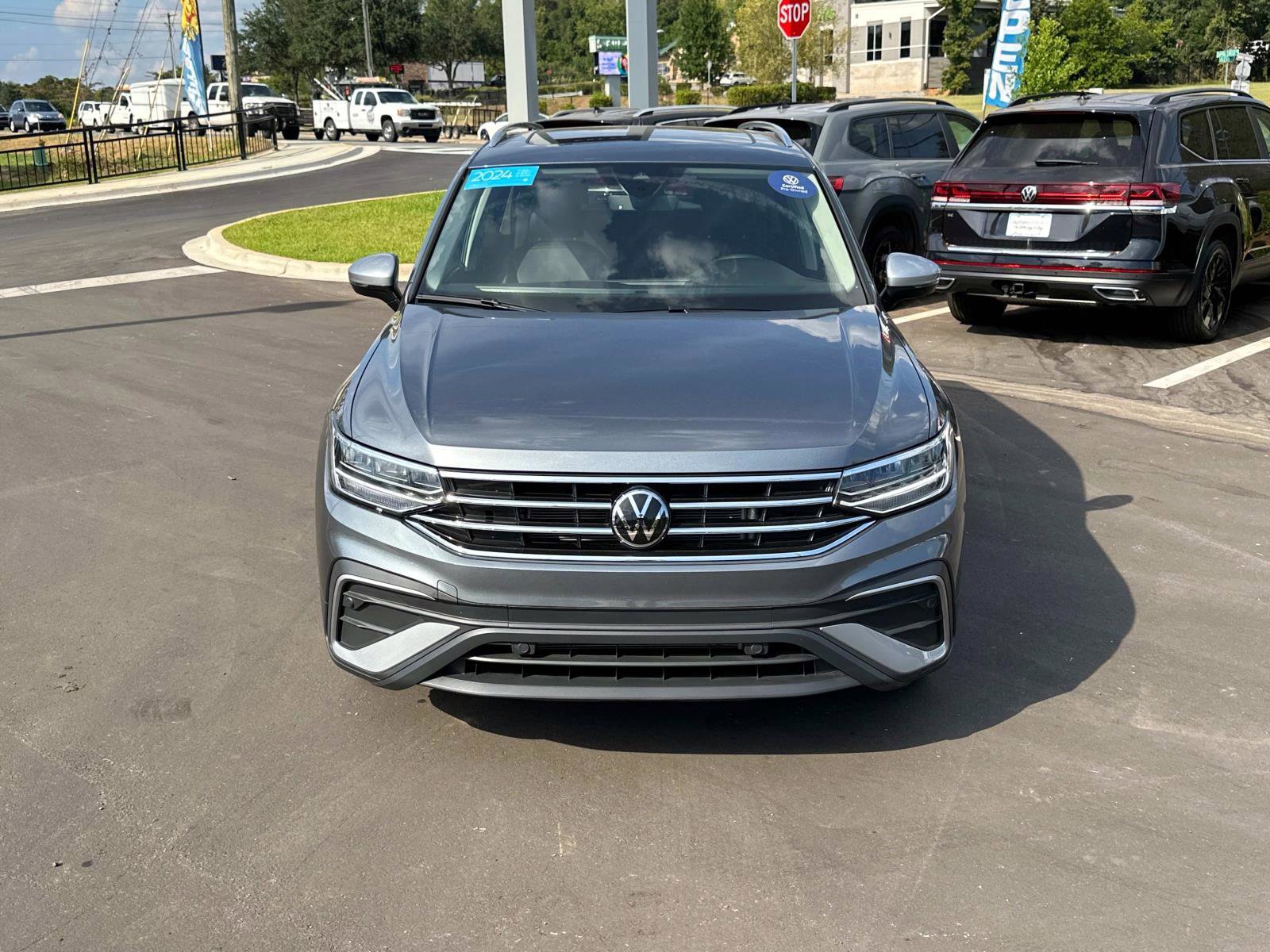 Used 2024 Volkswagen Tiguan Wolfsburg Edition image 8