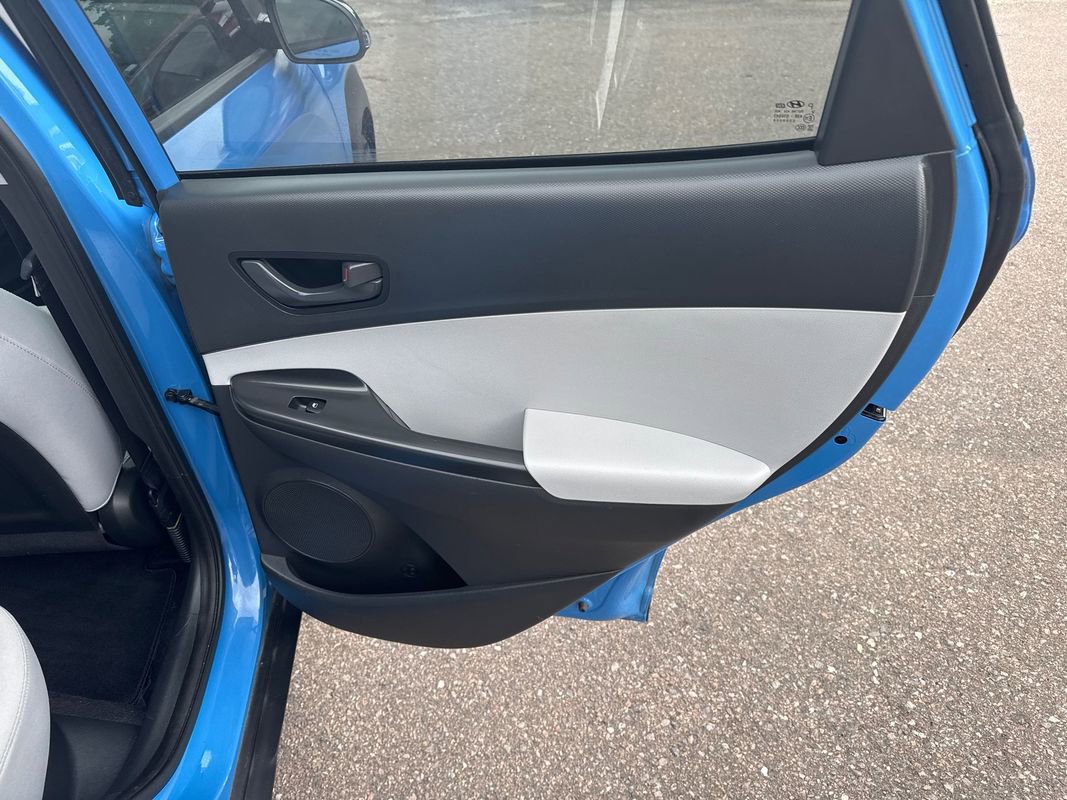 Used 2022 Hyundai Kona SEL w/ Cargo Package image 15
