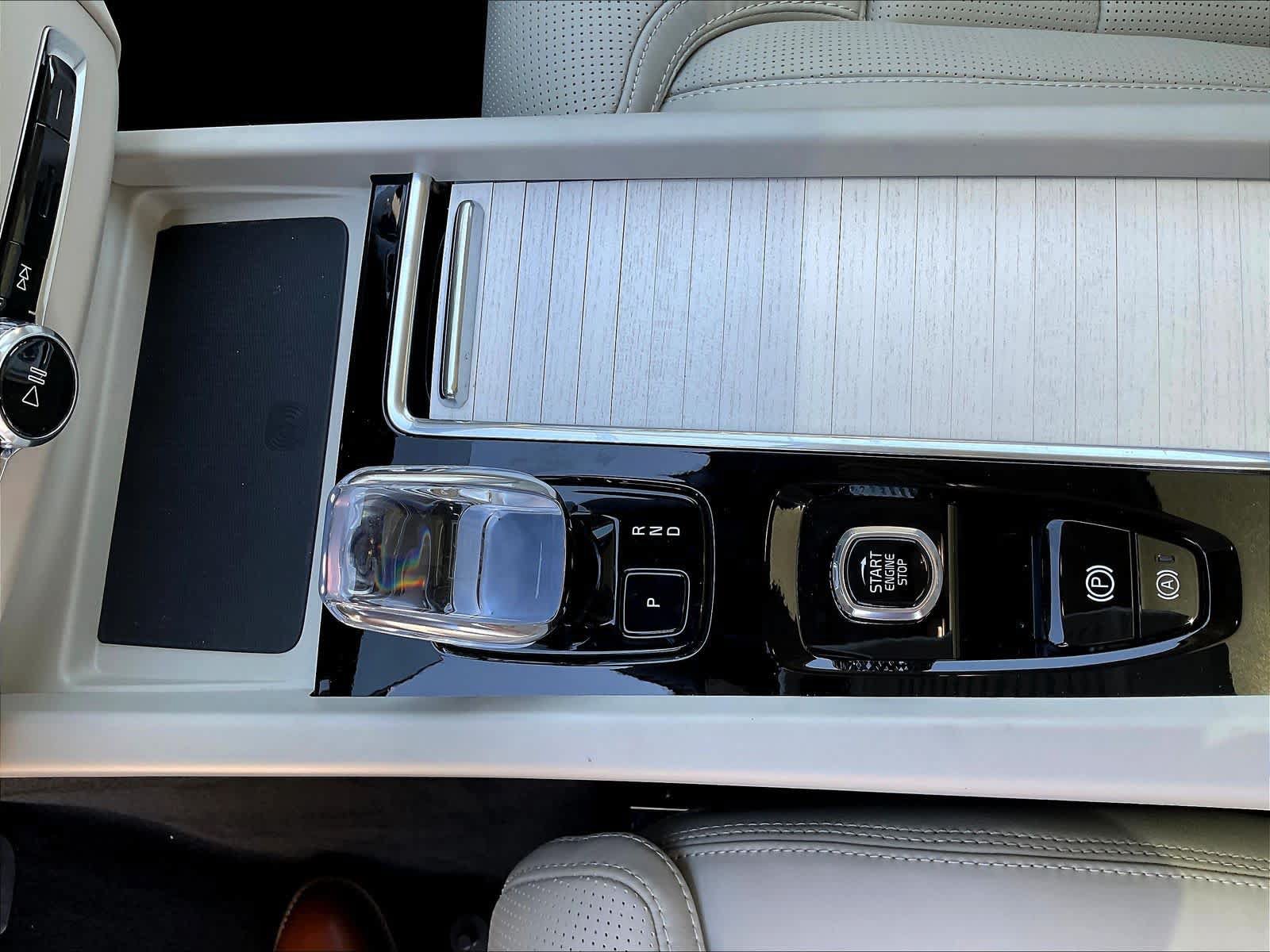 New 2026 Volvo XC60 B5 Ultra w/ Climate Package AWD/4WD image 9