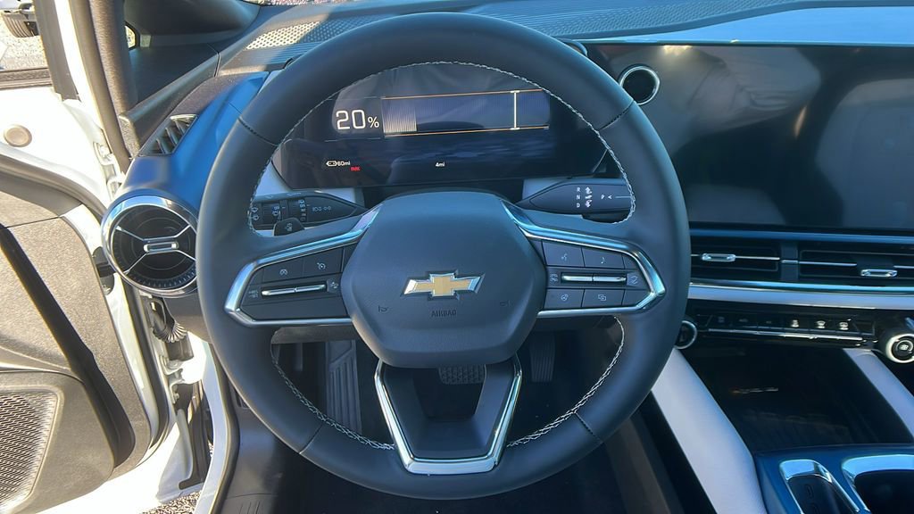 New 2026 Chevrolet Equinox EV LT image 17