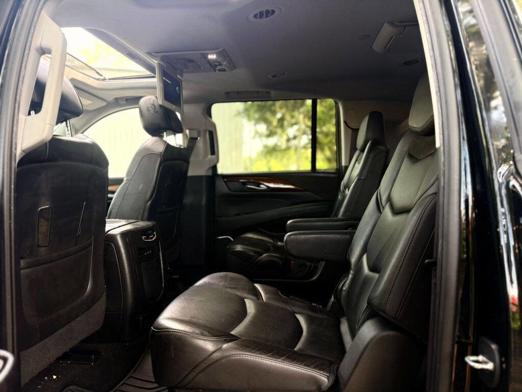 Used 2017 Cadillac Escalade ESV Premium Luxury image 13