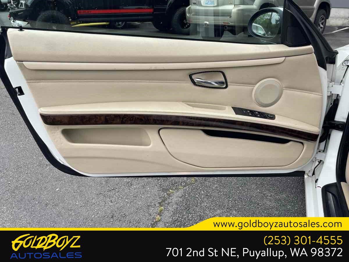 Used 2009 BMW 335i Convertible RWD image 11