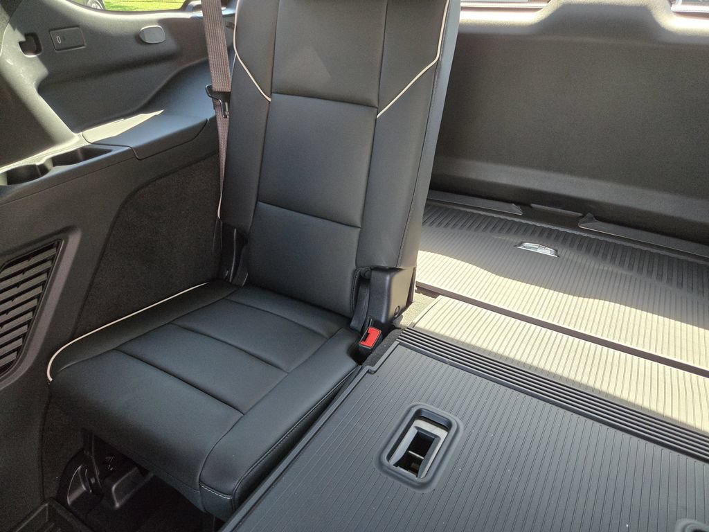 New 2026 Cadillac Escalade Sport w/ Touring Package AWD/4WD image 19