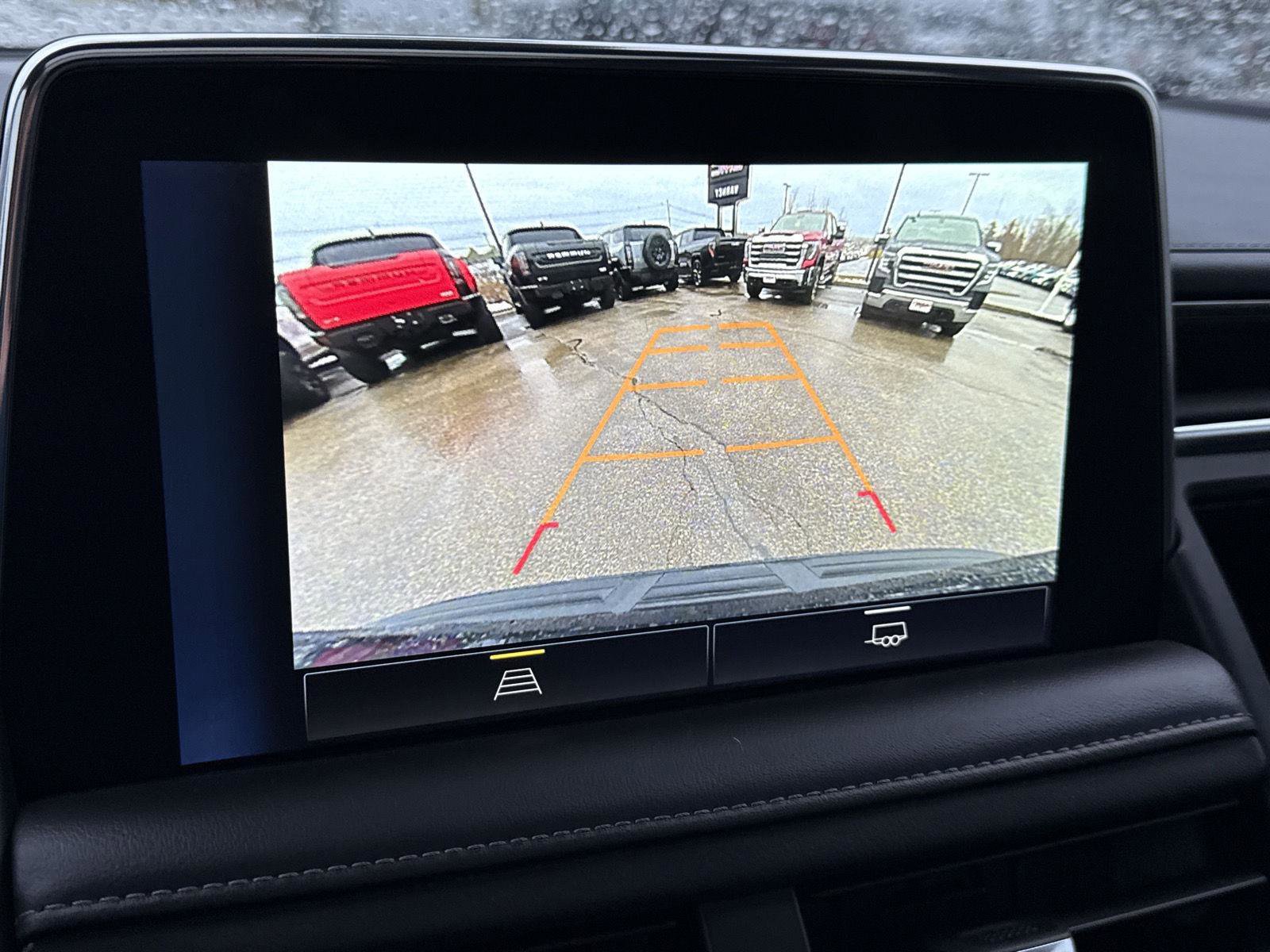 Used 2023 Chevrolet Suburban LT image 20