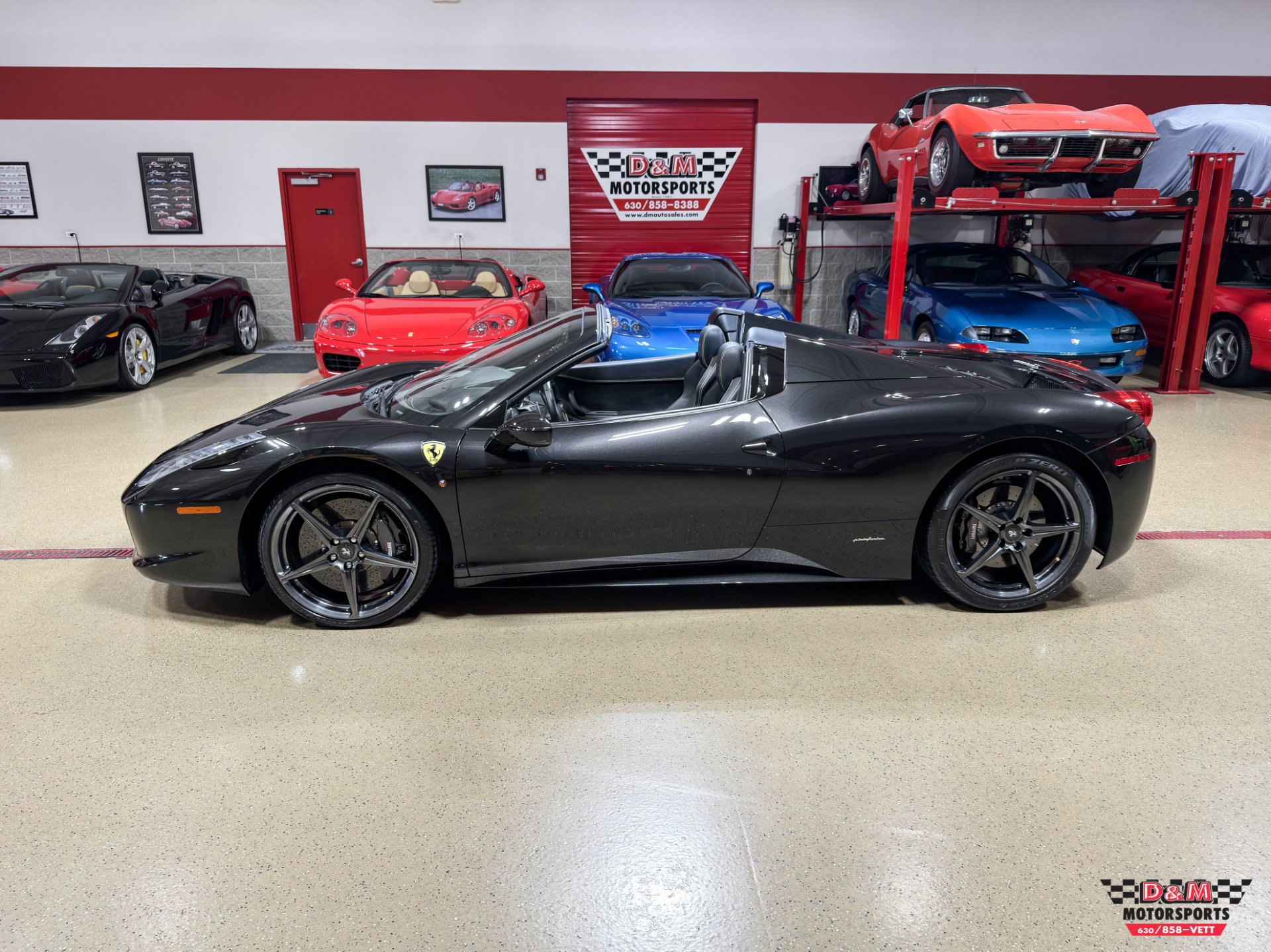 Used 2013 Ferrari 458 Spider RWD image 2