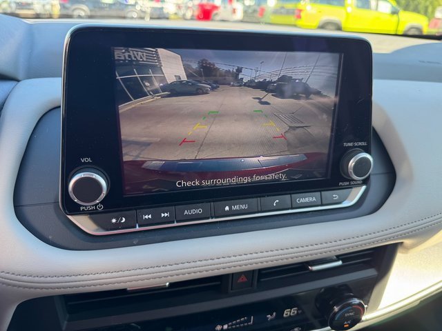 Used 2025 Nissan Rogue SV image 14