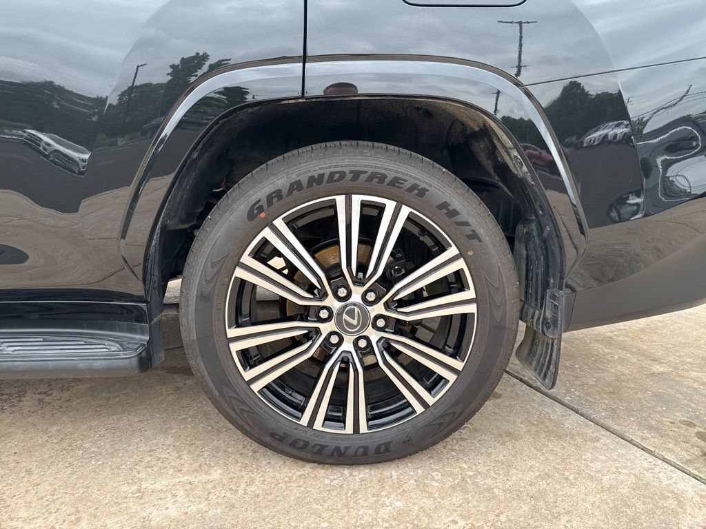 New 2026 Lexus LX 600 4WD w/ Luxury Package image 10