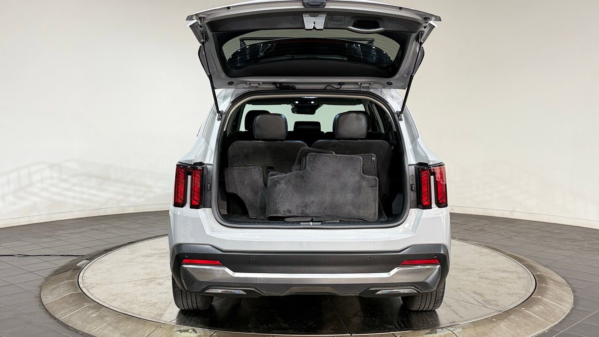 Used 2024 Kia Sorento S w/ Panoramic Sunroof Package image 35