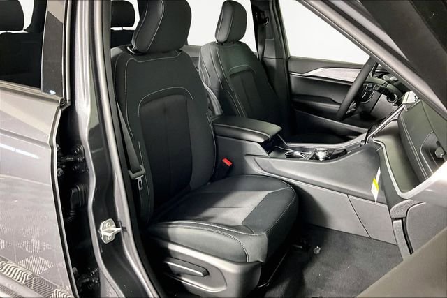 New 2026 Jeep Grand Cherokee Laredo X AWD/4WD image 12