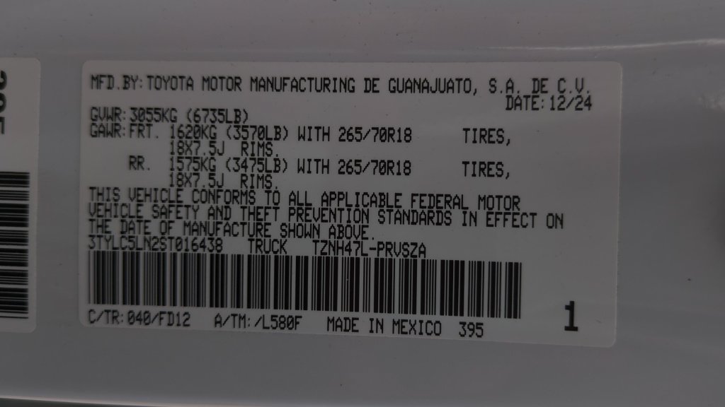 Used 2025 Toyota Tacoma TRD Off-Road AWD/4WD image 23