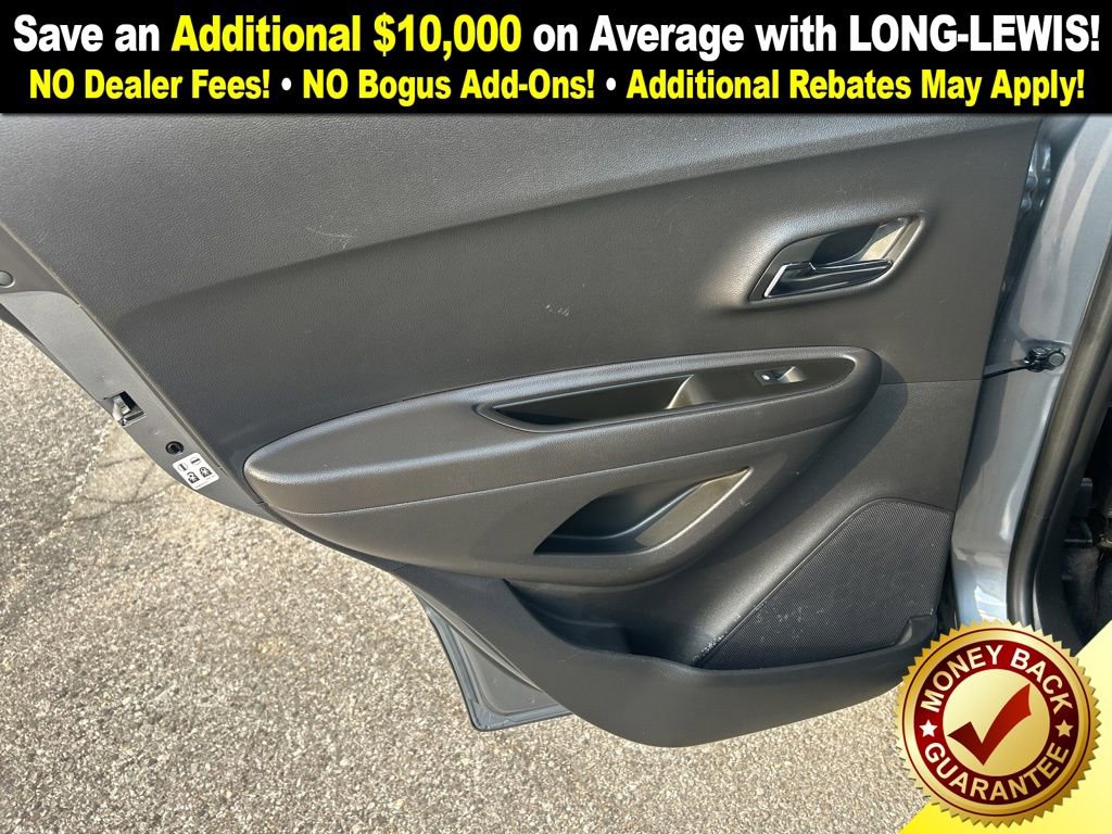 Used 2019 Chevrolet Trax LT w/ LT Convenience Package image 18