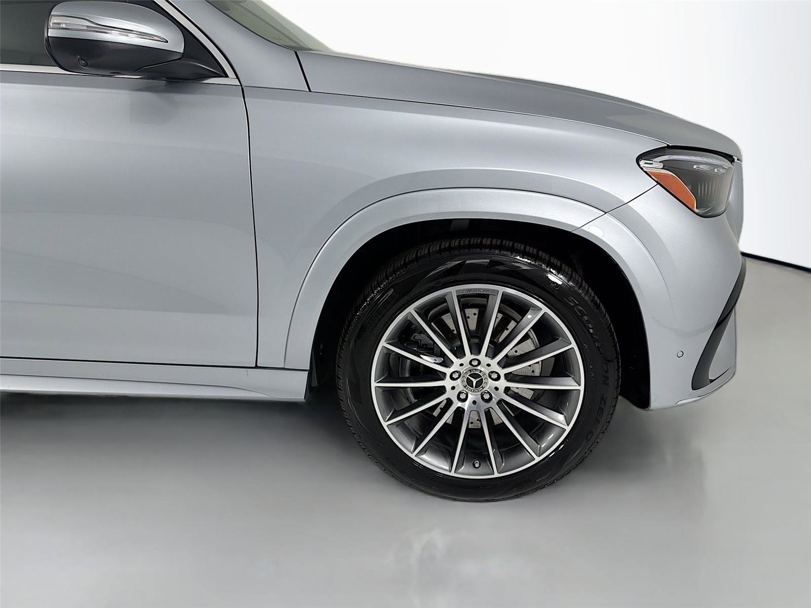 Used 2025 Mercedes-Benz GLE 350 4MATIC image 29