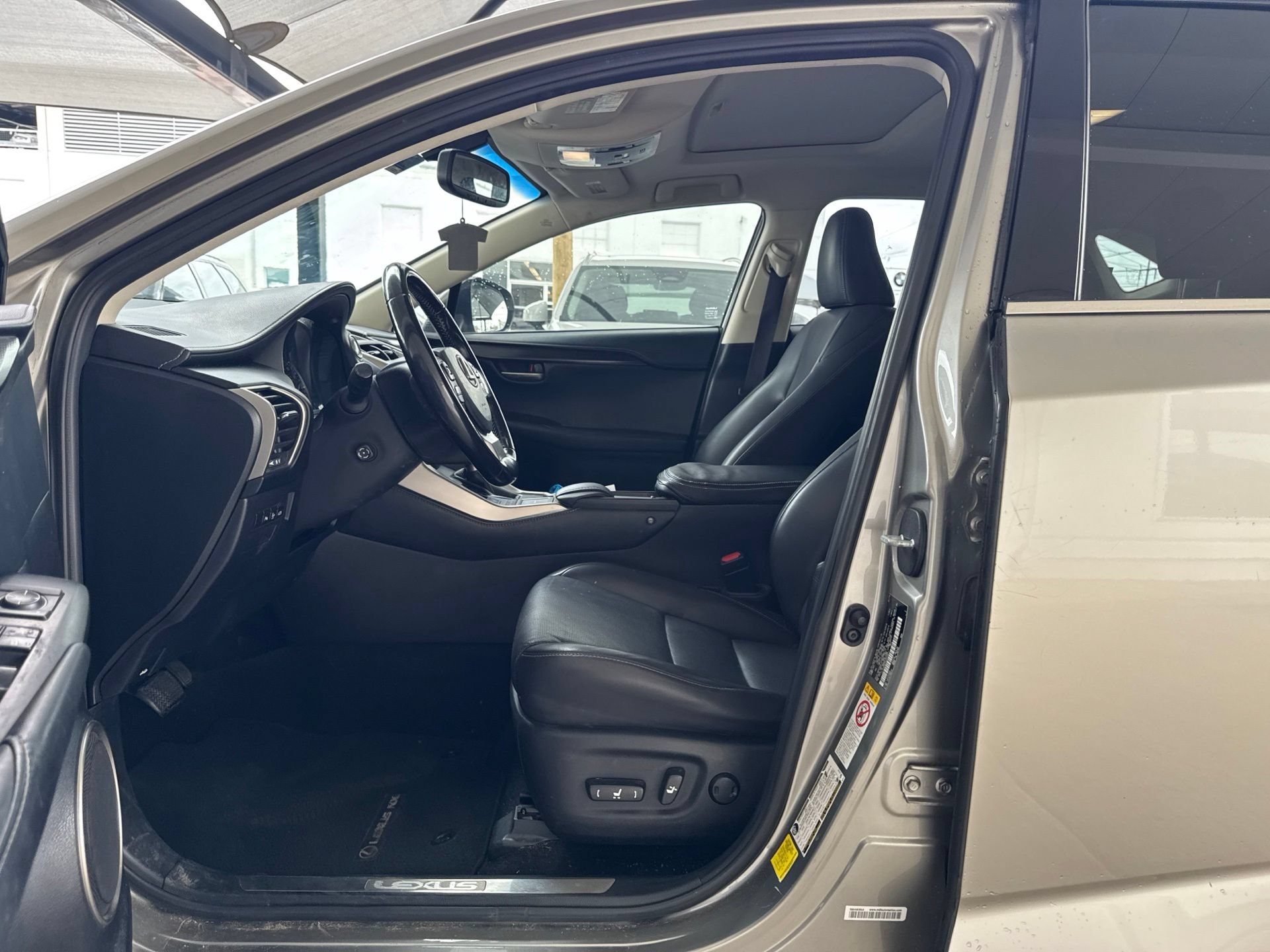 Used 2016 Lexus NX 200t FWD w/ Premium Package image 9