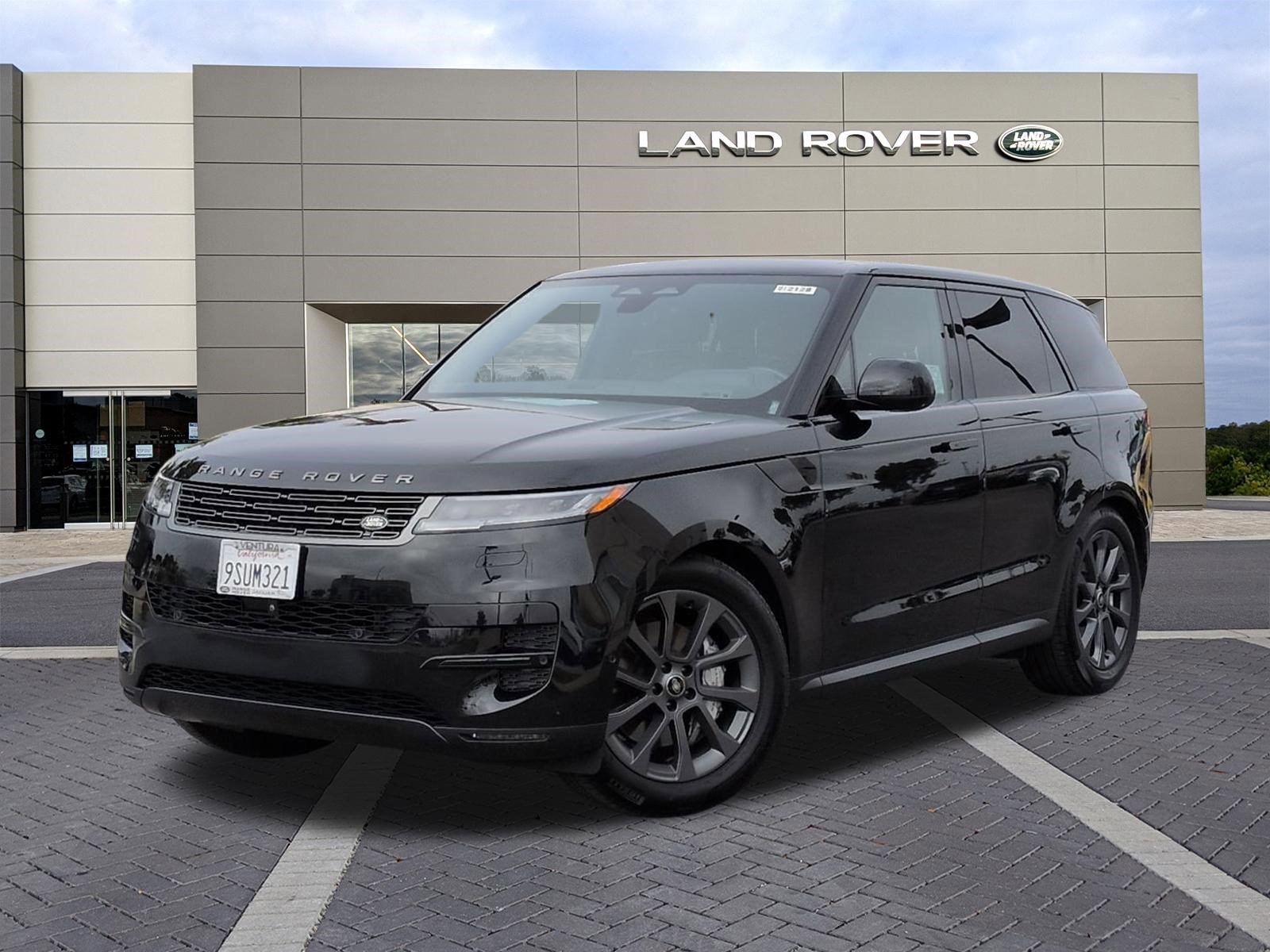Certified 2025 Land Rover Range Rover Sport AWD/4WD image 1