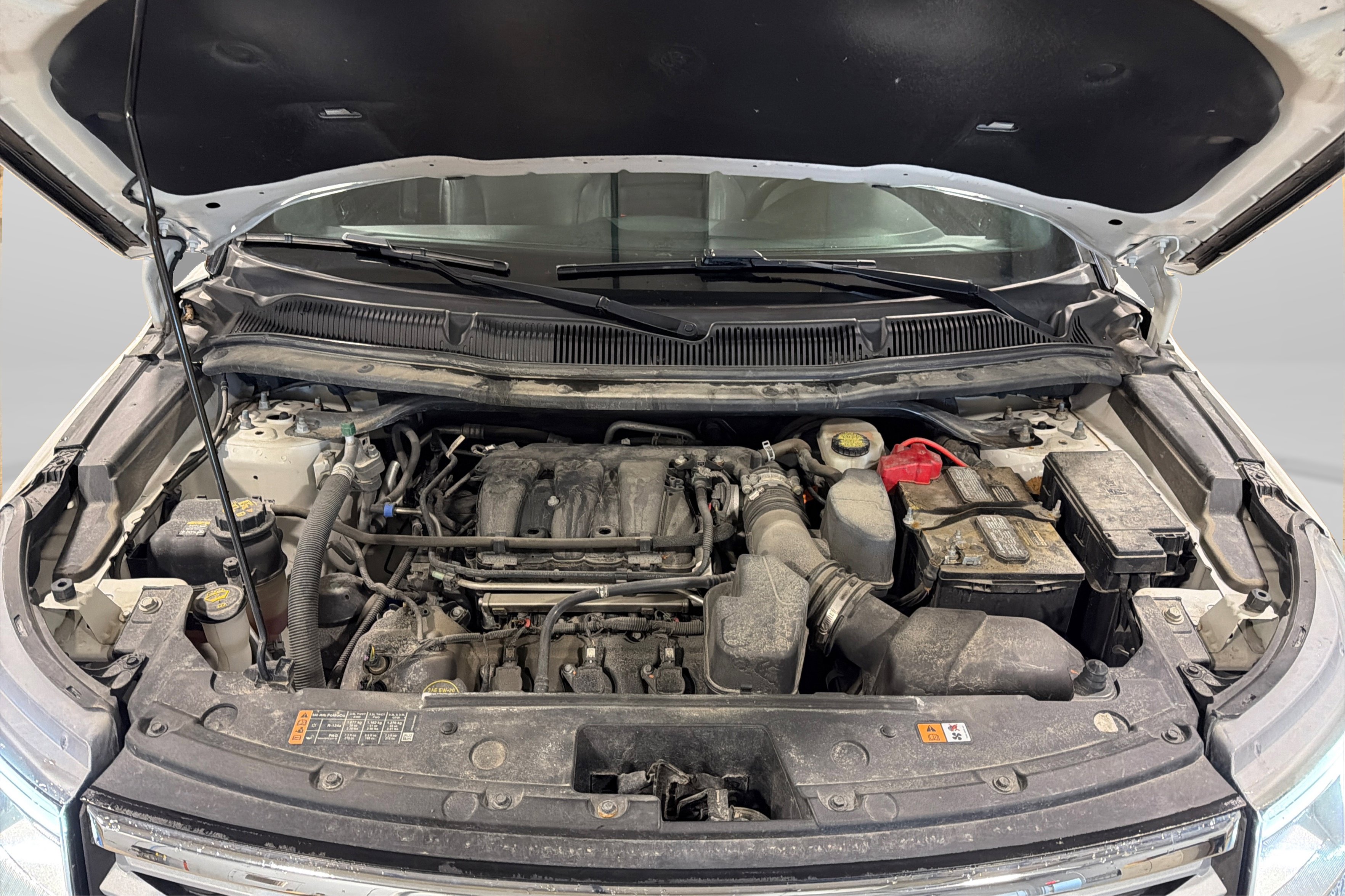 Used 2018 Ford Explorer XLT w/ Equipment Group 202A AWD/4WD image 11