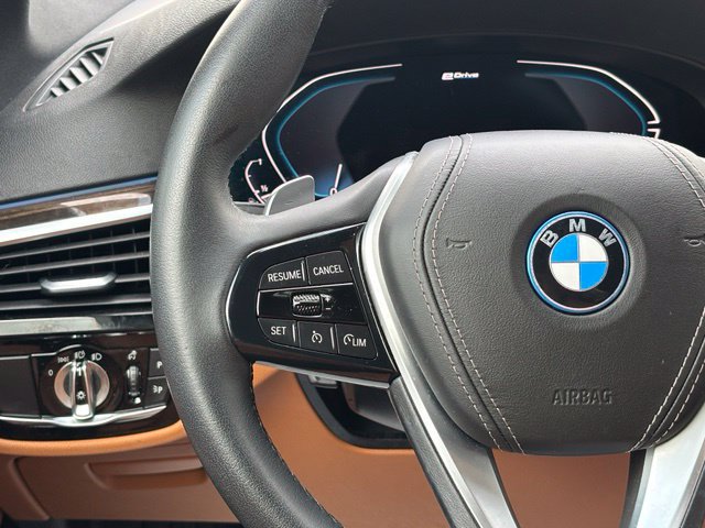 Used 2023 BMW 530e w/ Premium Package RWD image 21