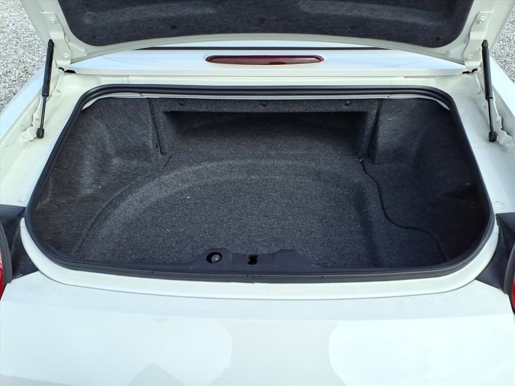 Used 2003 Ford Thunderbird Deluxe image 27