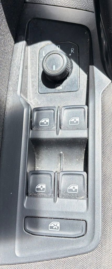 Used 2019 Volkswagen Tiguan S w/ Driver Assistance Package AWD/4WD image 16