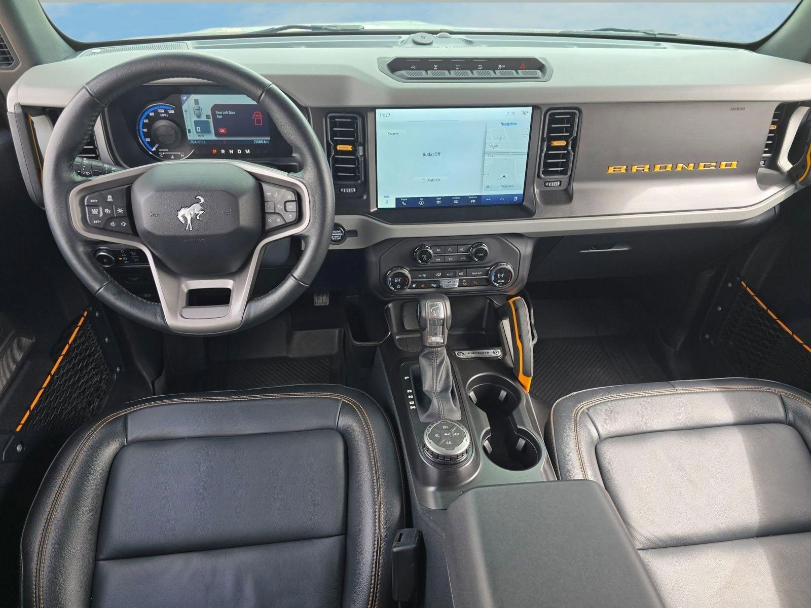 Used 2023 Ford Bronco Badlands image 15