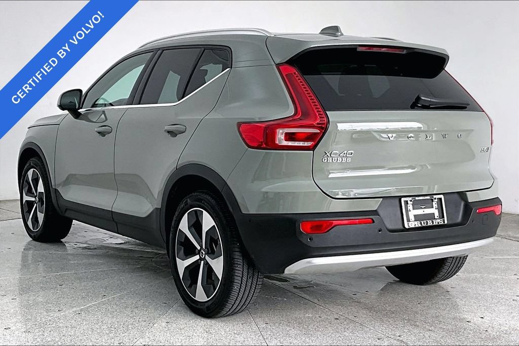 Certified 2025 Volvo XC40 B5 Plus AWD/4WD image 15