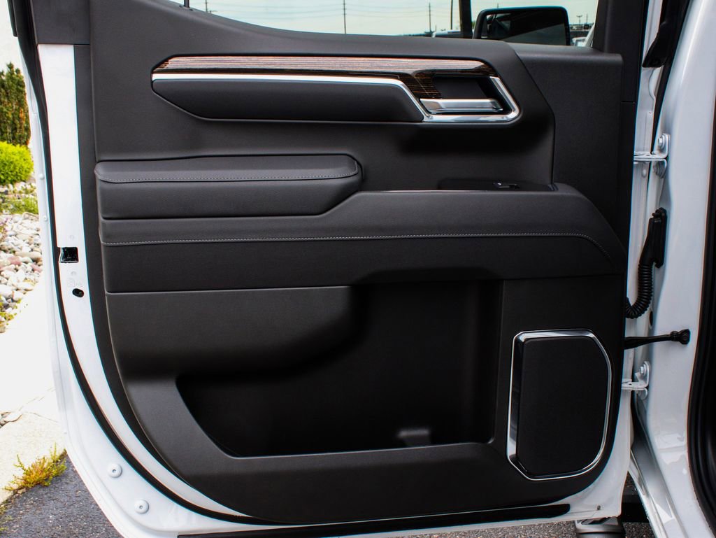 Used 2026 GMC Sierra 1500 Elevation w/ Elevation Select Package RWD image 13