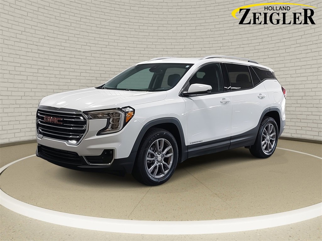 Used 2024 GMC Terrain SLT