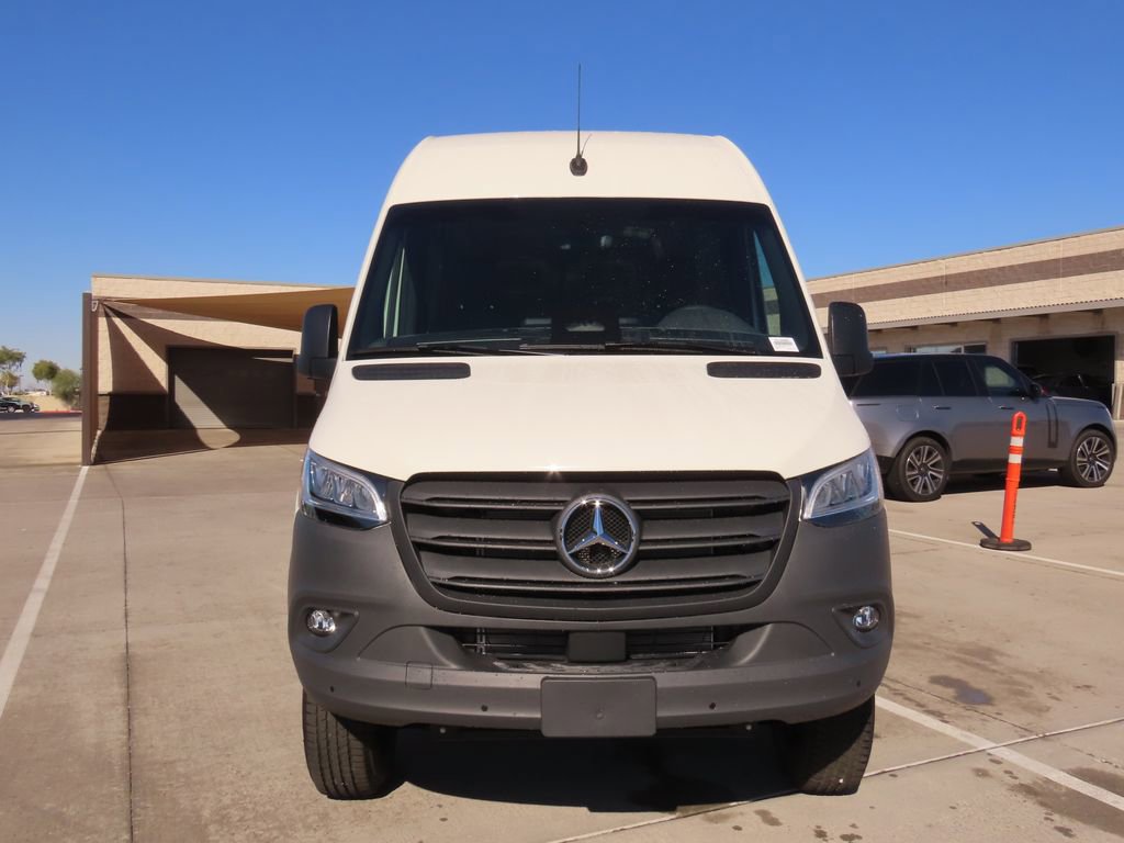 Used 2025 Mercedes-Benz Sprinter 2500 image 2
