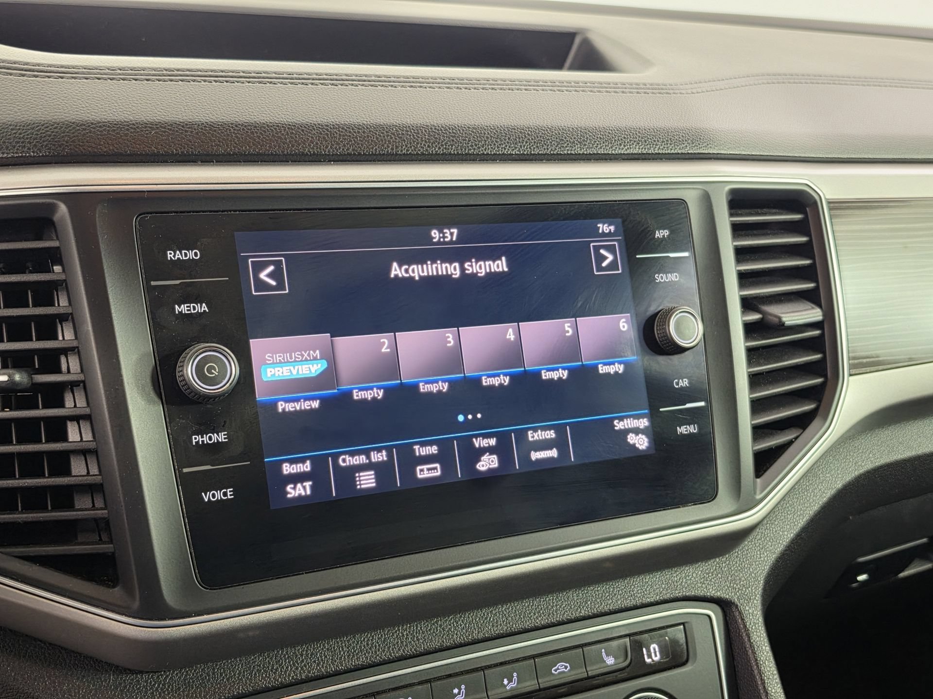 Used 2019 Volkswagen Atlas SE FWD image 25