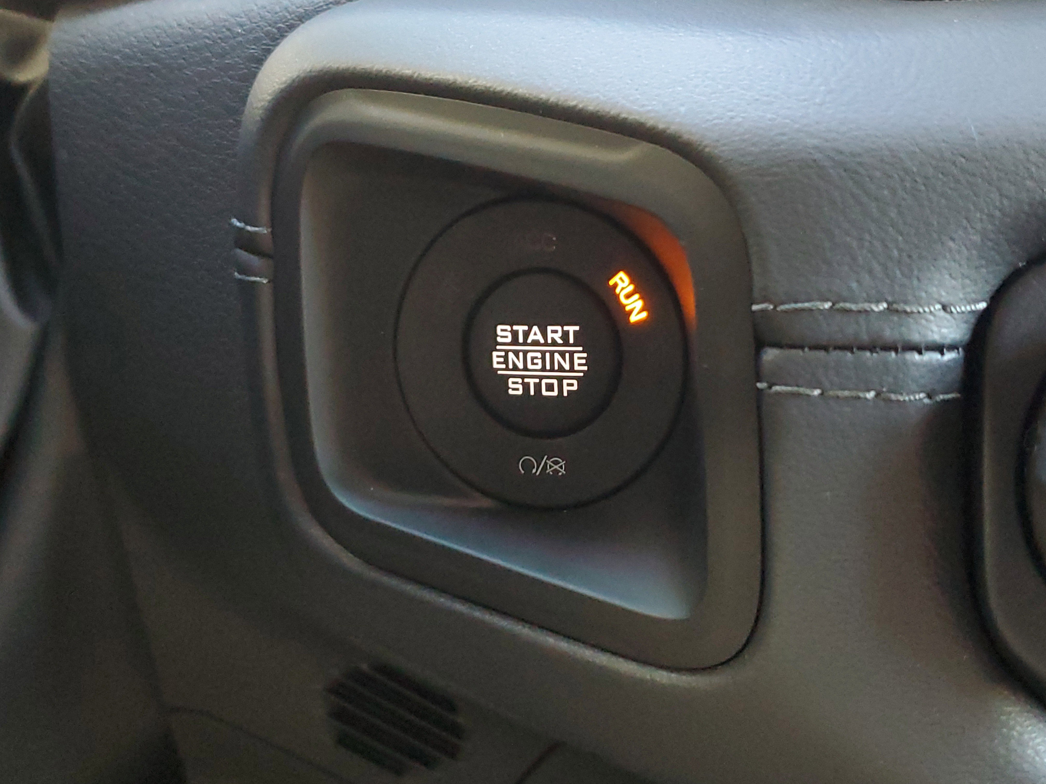 Used 2025 Jeep Wrangler Unlimited Rubicon w/ Safety Group image 31