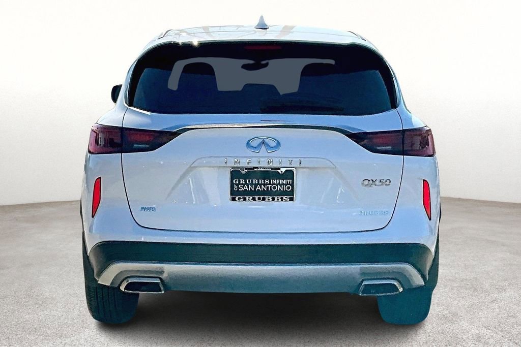 Certified 2025 INFINITI QX50 Pure image 7