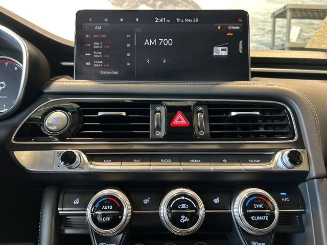 Used 2023 Genesis G70 2.0T AWD/4WD image 4