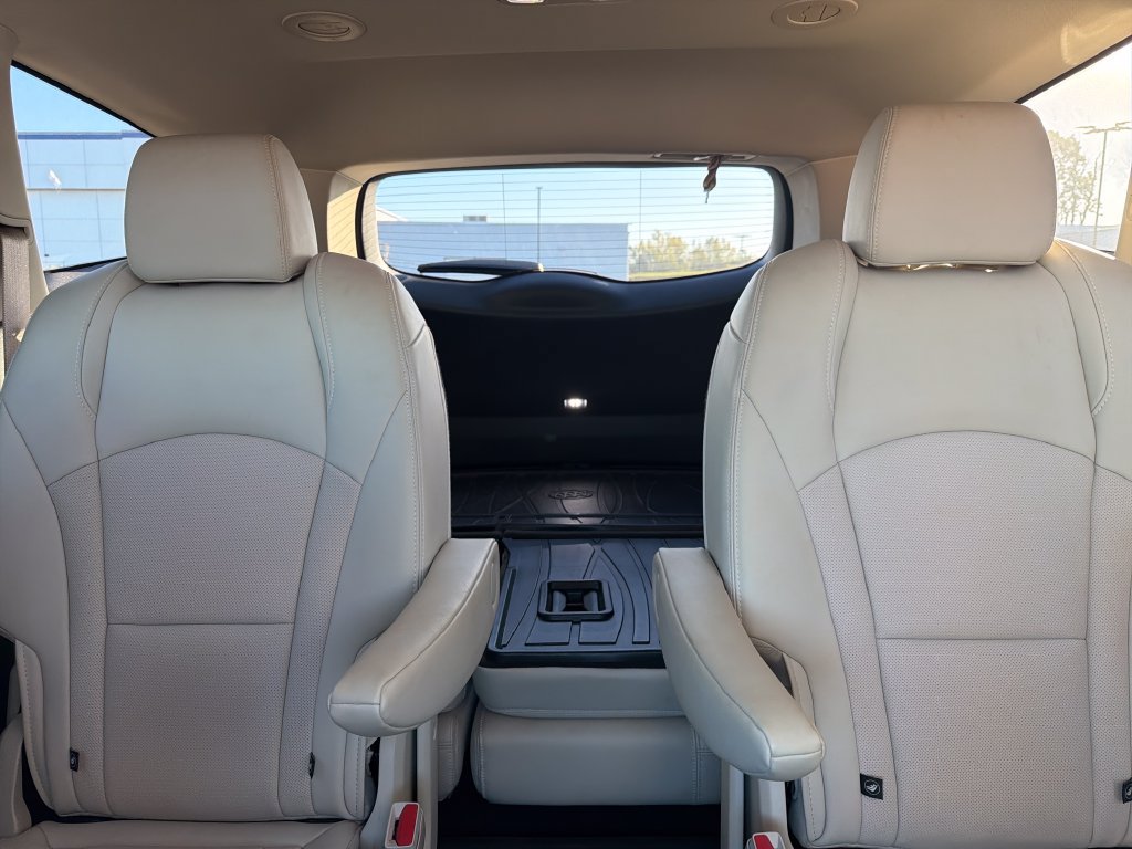 Used 2023 Buick Enclave Essence w/ Experience Buick Package FWD image 31