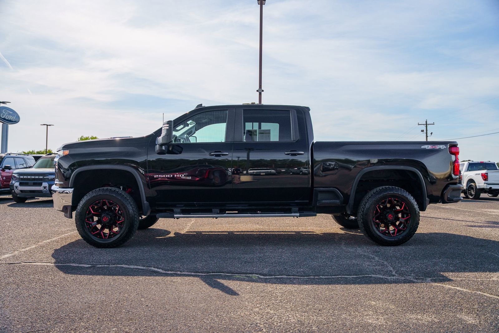 Used 2023 Chevrolet Silverado 2500 LT w/ Gooseneck/5TH Wheel Package image 7