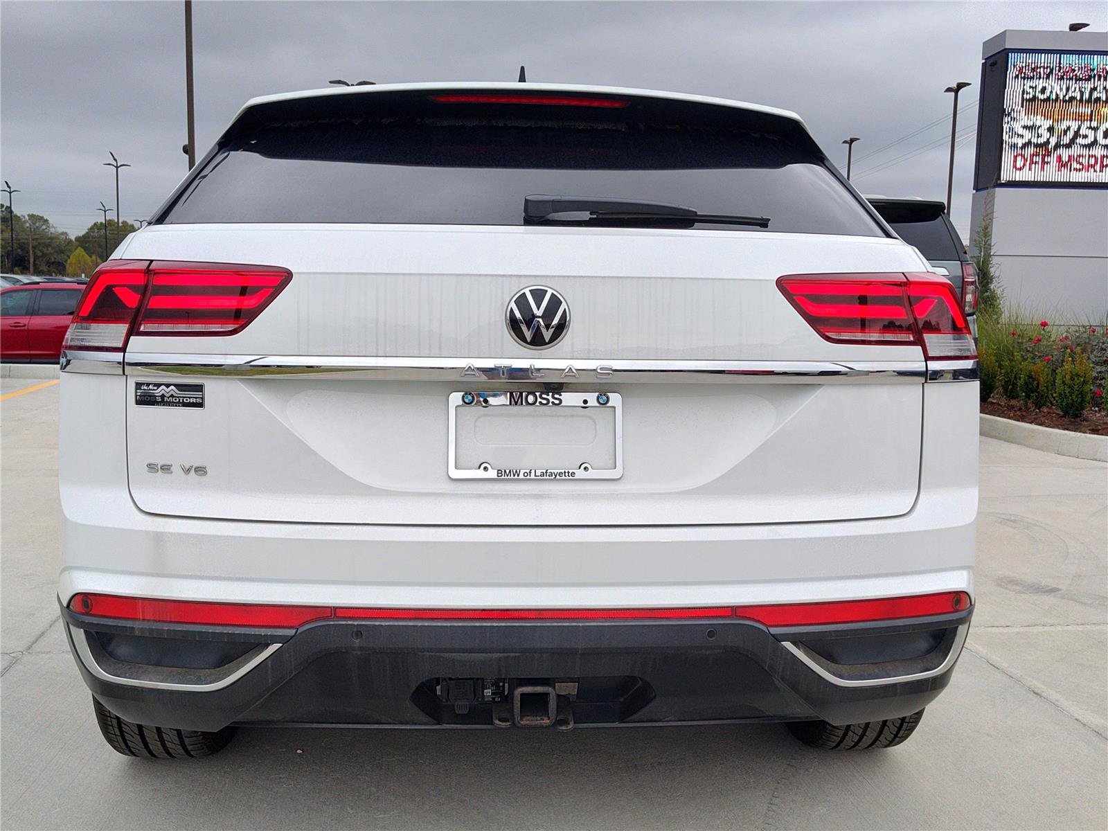 Used 2022 Volkswagen Atlas Cross Sport SE image 5