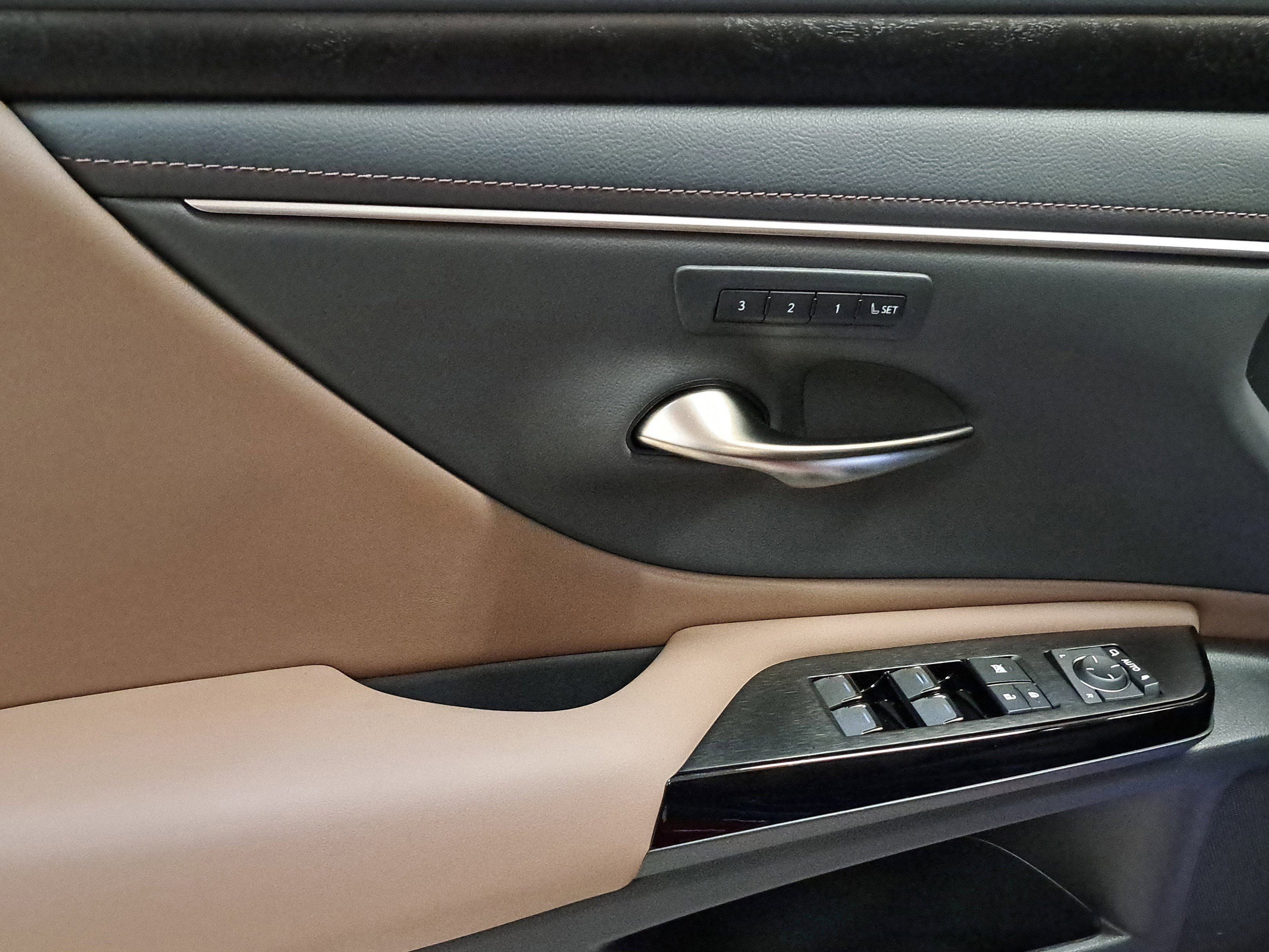 New 2025 Lexus ES 350 ES 350 image 12