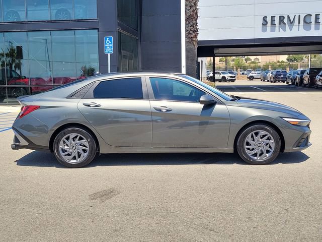 Used 2024 Hyundai Elantra SEL FWD image 32