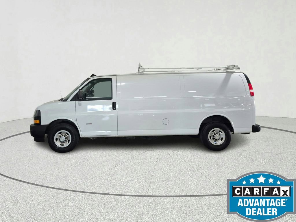 Used 2021 Chevrolet Express 3500 Extended w/ Driver Convenience Package RWD image 2